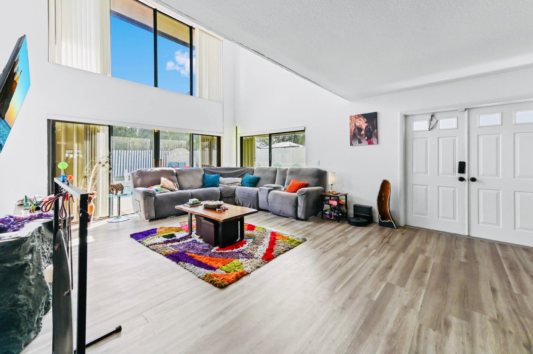 For Sale: $614,999 (3 beds, 2 baths, 1896 Square Feet)