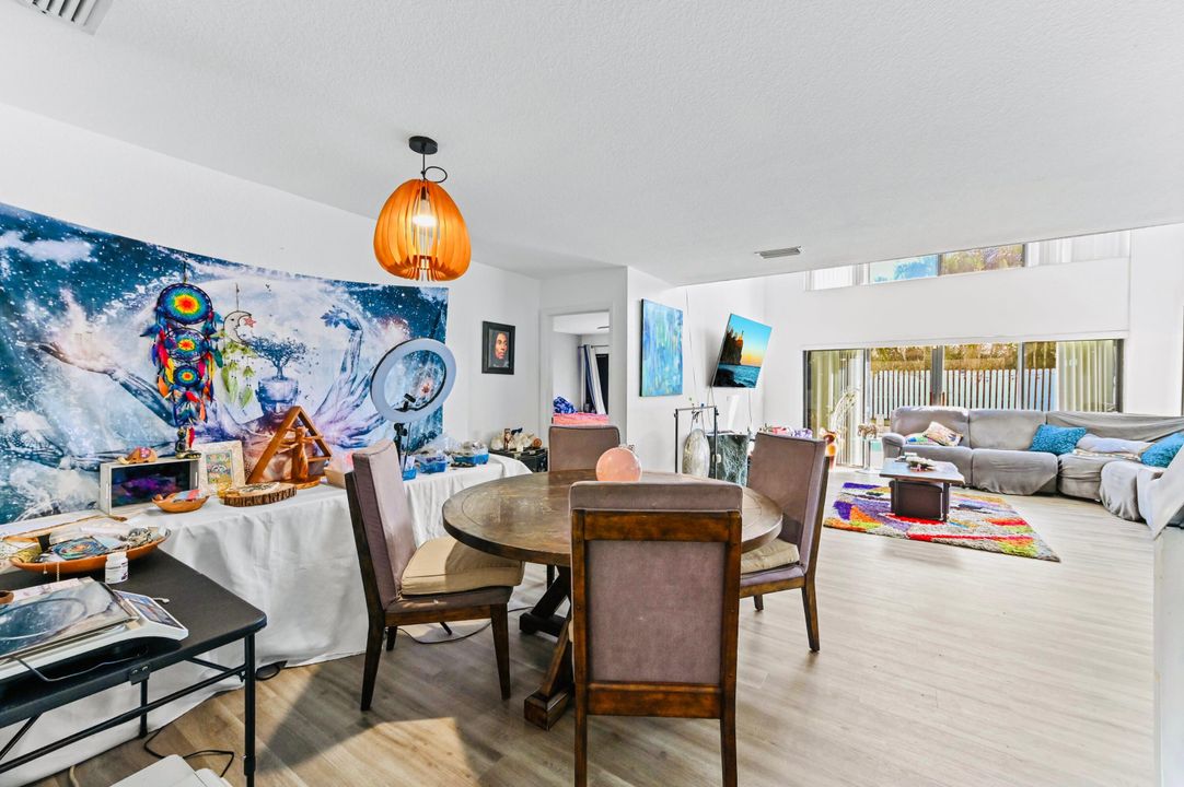 For Sale: $614,999 (3 beds, 2 baths, 1896 Square Feet)