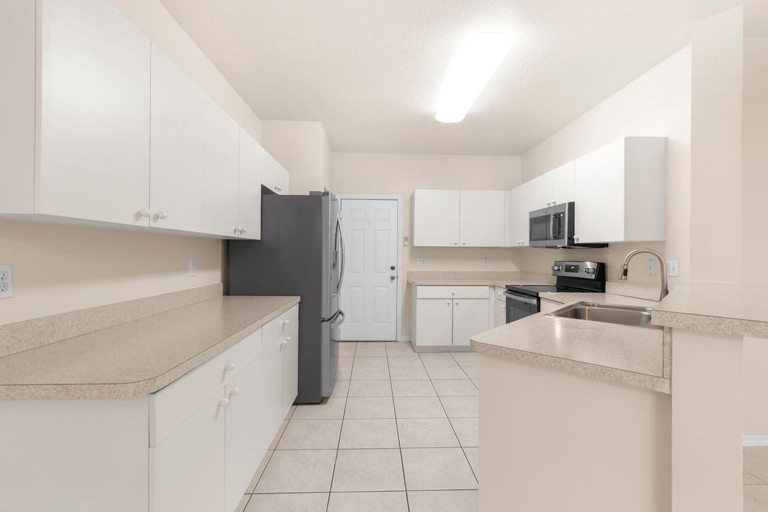 For Rent: $3,750 (3 beds, 2 baths, 1774 Square Feet)