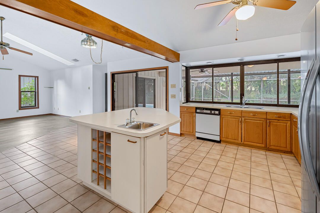 For Sale: $495,000 (3 beds, 2 baths, 1773 Square Feet)