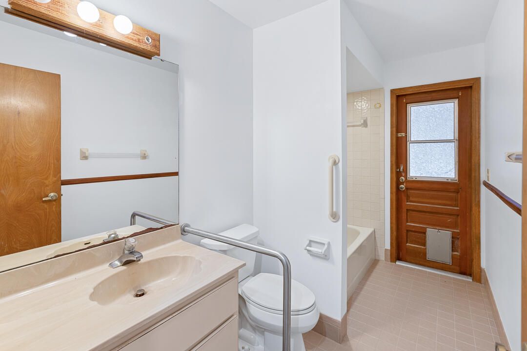 For Sale: $495,000 (3 beds, 2 baths, 1773 Square Feet)