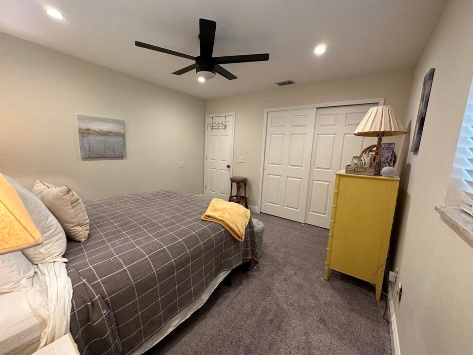 For Rent: $2,700 (2 beds, 1 baths, 1450 Square Feet)