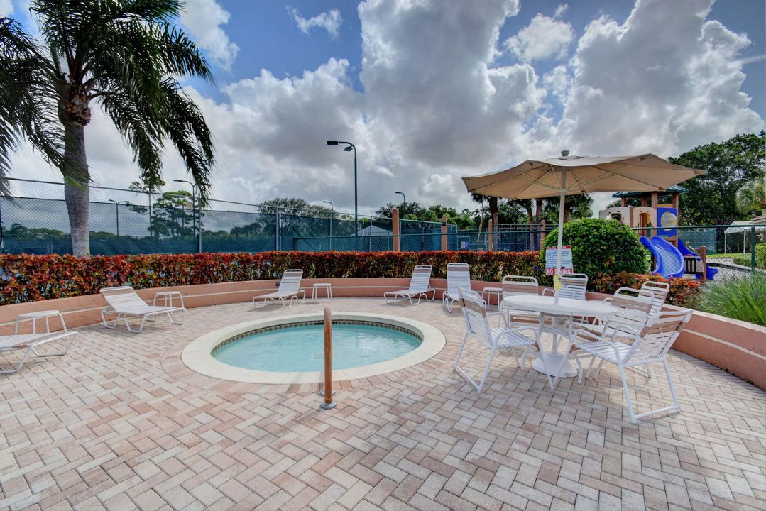 For Rent: $3,150 (3 beds, 2 baths, 1874 Square Feet)