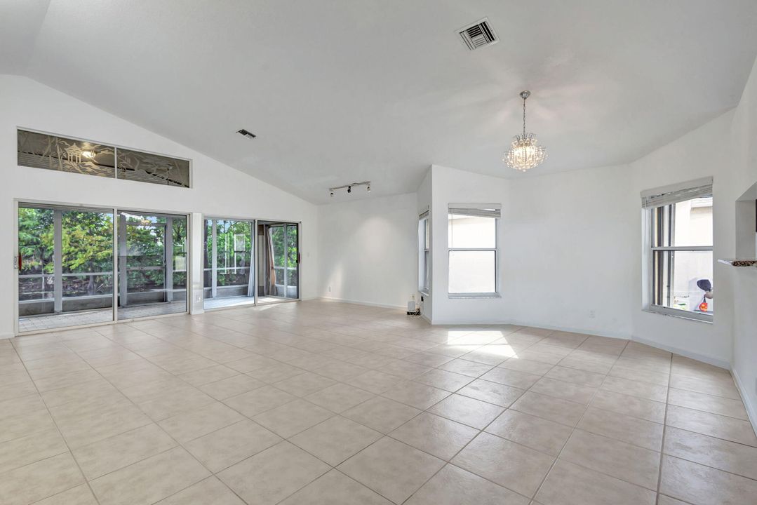 For Rent: $3,150 (3 beds, 2 baths, 1874 Square Feet)