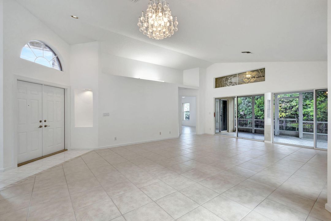 For Rent: $3,150 (3 beds, 2 baths, 1874 Square Feet)