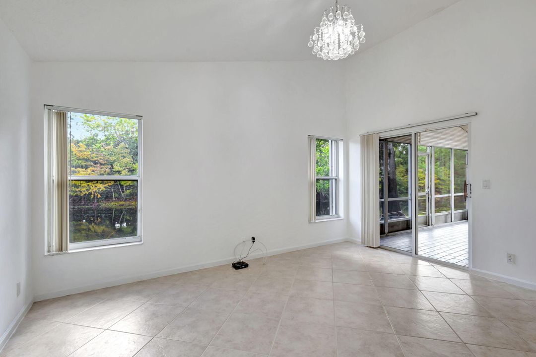 For Rent: $3,150 (3 beds, 2 baths, 1874 Square Feet)