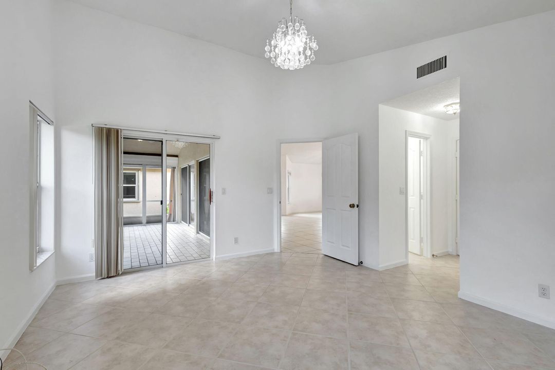 For Rent: $3,150 (3 beds, 2 baths, 1874 Square Feet)