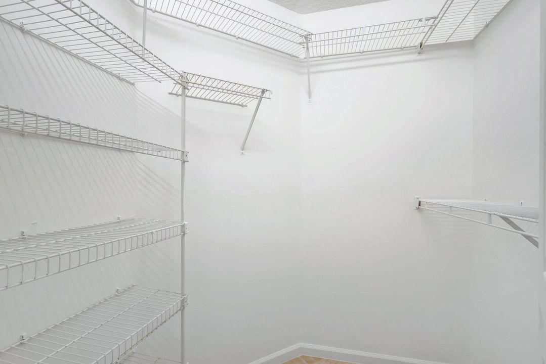 For Rent: $3,150 (3 beds, 2 baths, 1874 Square Feet)