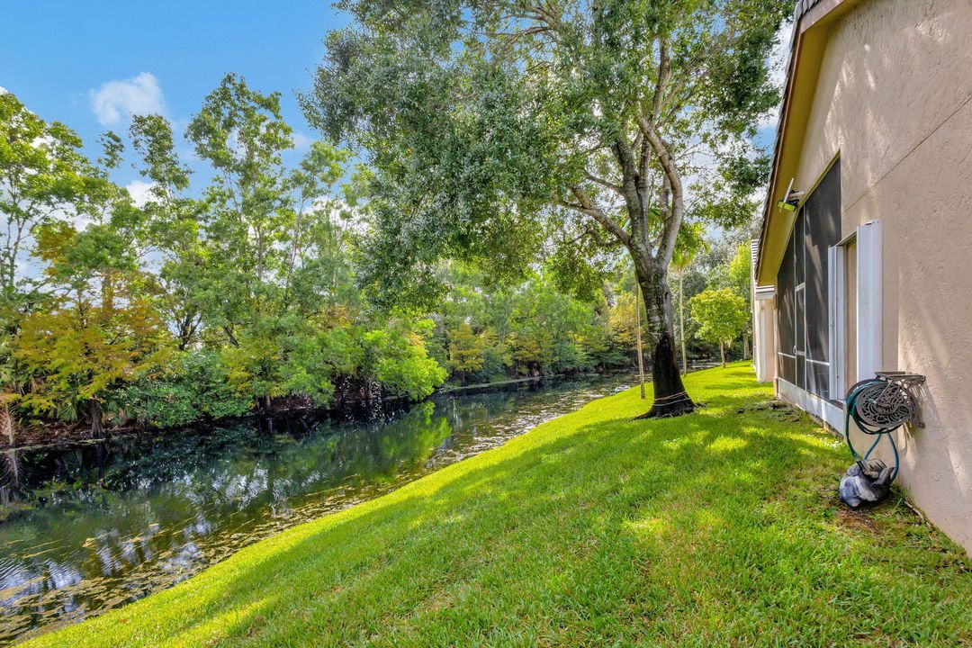 For Rent: $3,150 (3 beds, 2 baths, 1874 Square Feet)