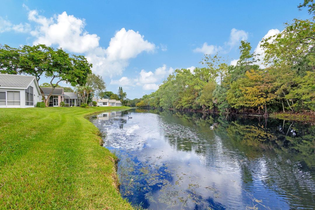 For Rent: $3,150 (3 beds, 2 baths, 1874 Square Feet)