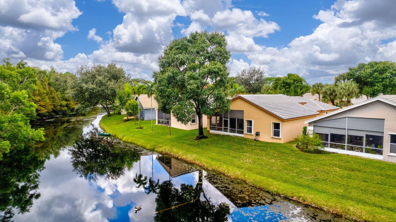 For Rent: $3,150 (3 beds, 2 baths, 1874 Square Feet)