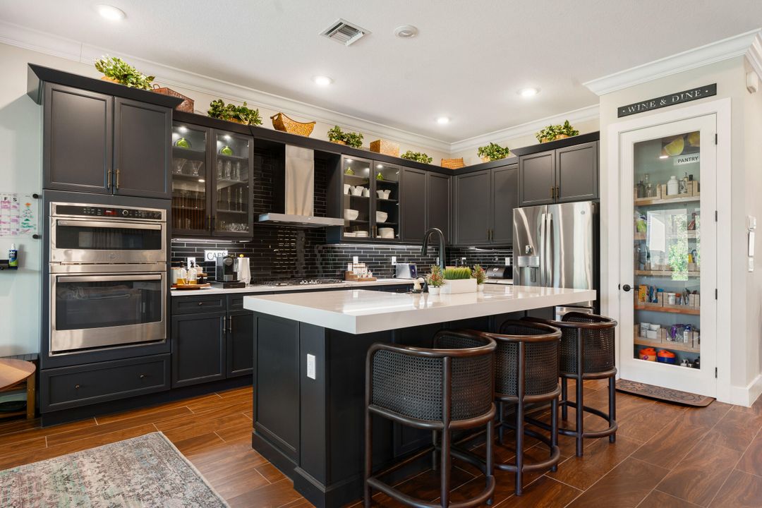 For Sale: $699,000 (3 beds, 3 baths, 2200 Square Feet)