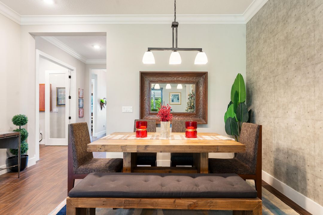 For Sale: $699,000 (3 beds, 3 baths, 2200 Square Feet)