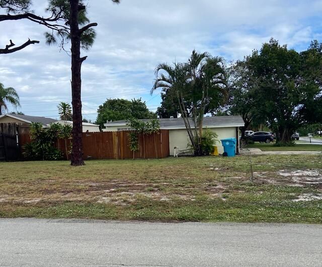 En Renta: $3,000 (3 camas, 2 baños, 1000 Pies cuadrados)