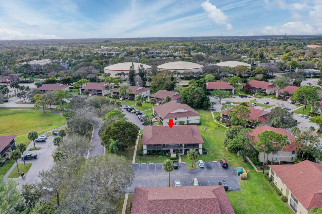 For Rent: $2,400 (2 beds, 2 baths, 980 Square Feet)