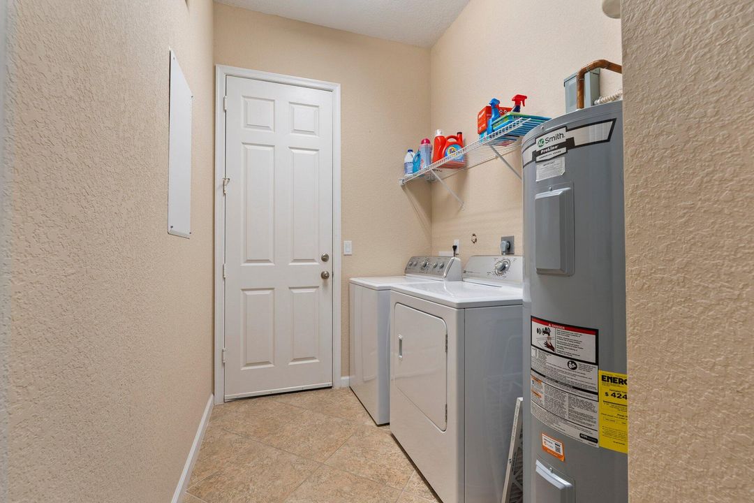 En Venta: $349,000 (3 camas, 2 baños, 1628 Pies cuadrados)