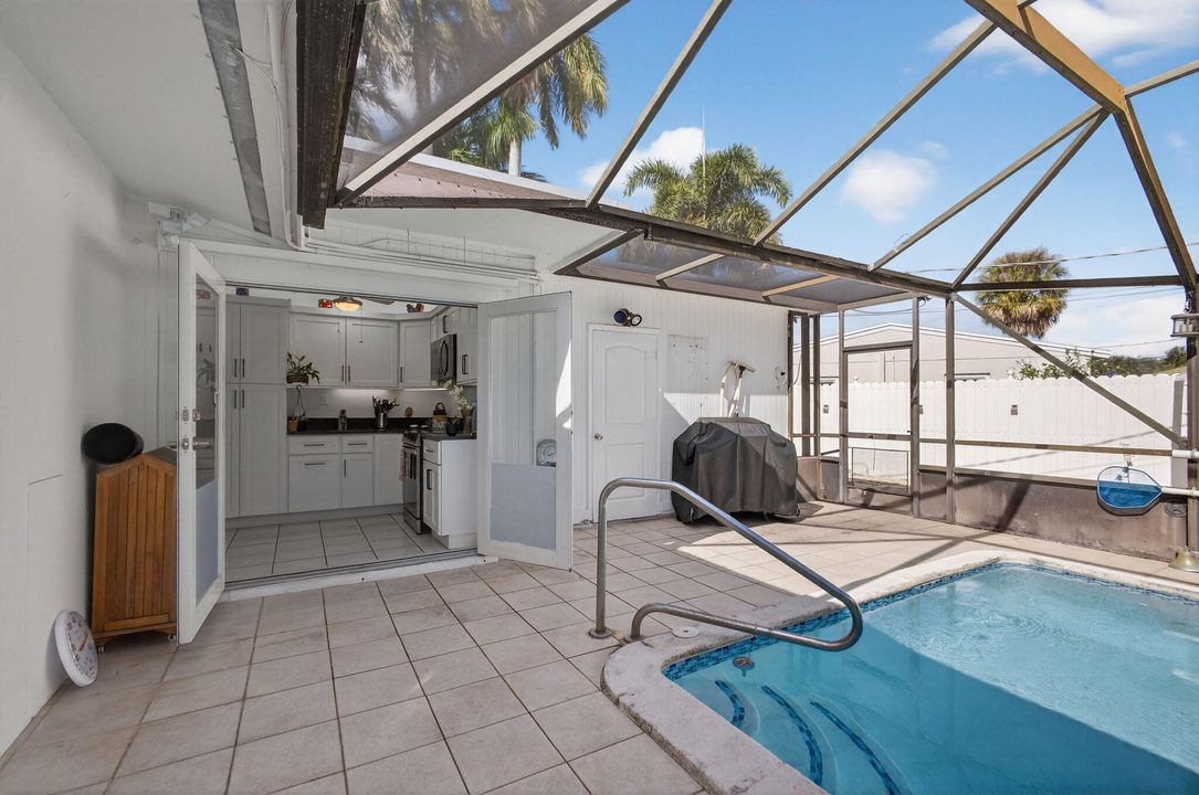 待售: $395,000 (2 贝兹, 1 浴室, 864 平方英尺)