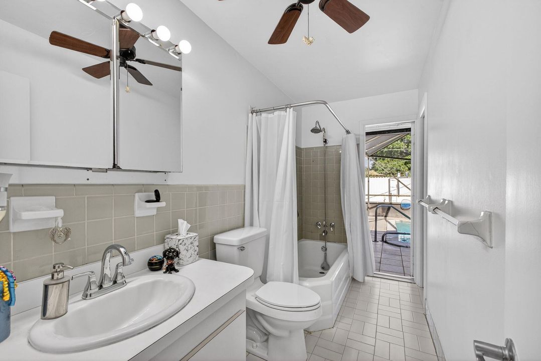 待售: $395,000 (2 贝兹, 1 浴室, 864 平方英尺)