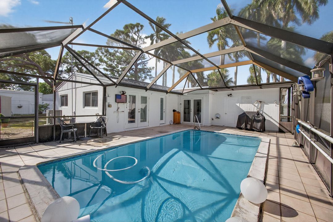 待售: $395,000 (2 贝兹, 1 浴室, 864 平方英尺)