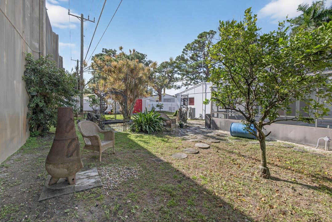 待售: $395,000 (2 贝兹, 1 浴室, 864 平方英尺)