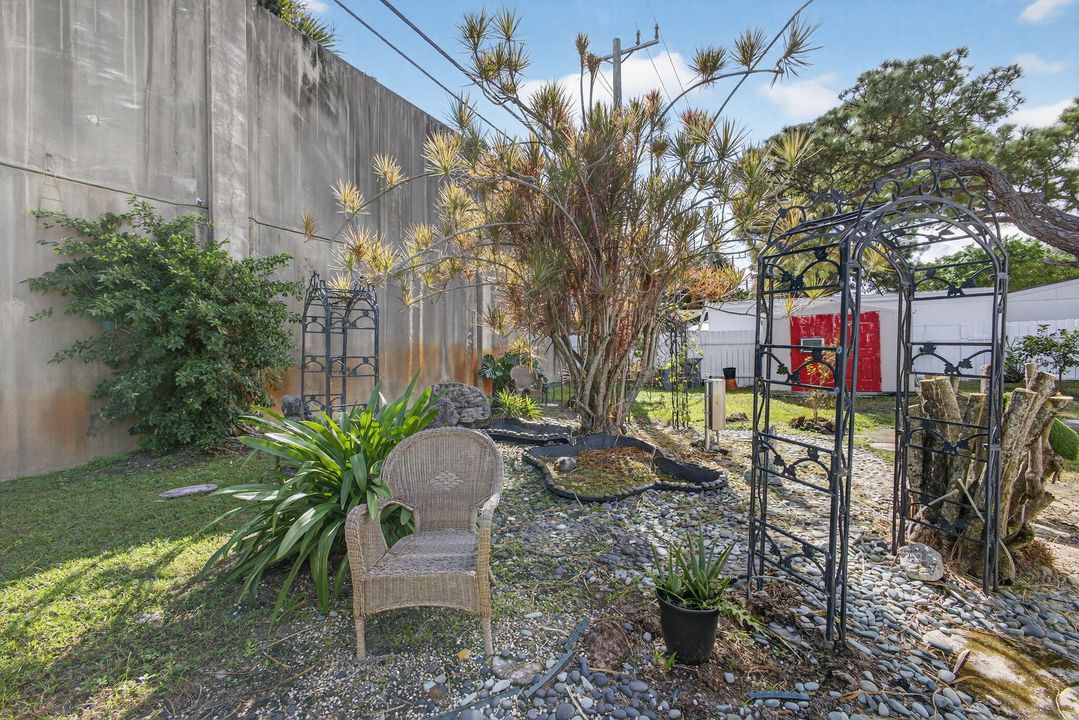 待售: $395,000 (2 贝兹, 1 浴室, 864 平方英尺)