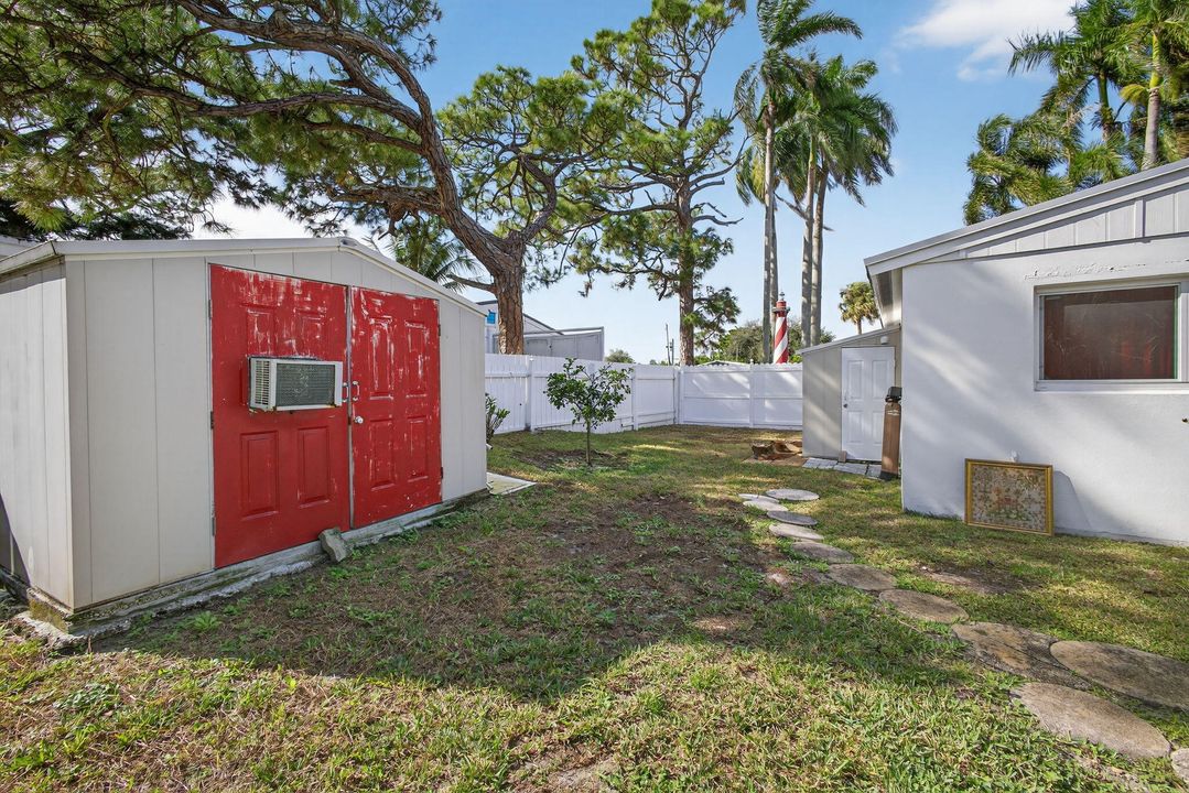 待售: $395,000 (2 贝兹, 1 浴室, 864 平方英尺)