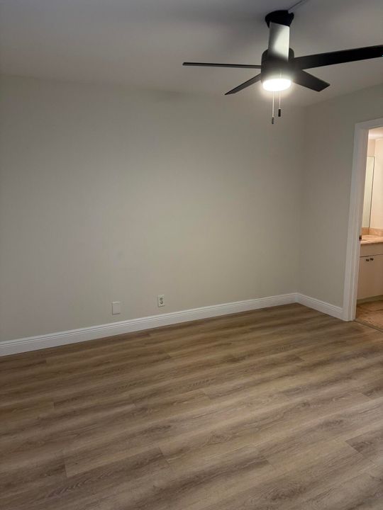 For Rent: $2,000 (2 beds, 2 baths, 858 Square Feet)