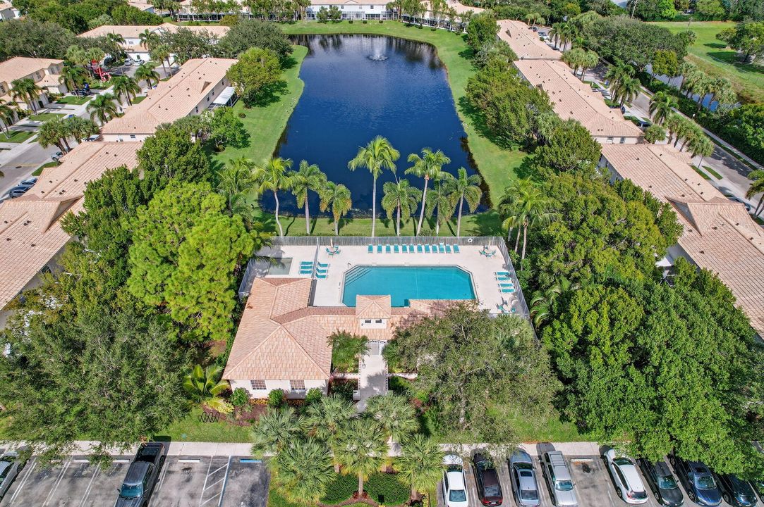 For Rent: $3,150 (3 beds, 2 baths, 1437 Square Feet)