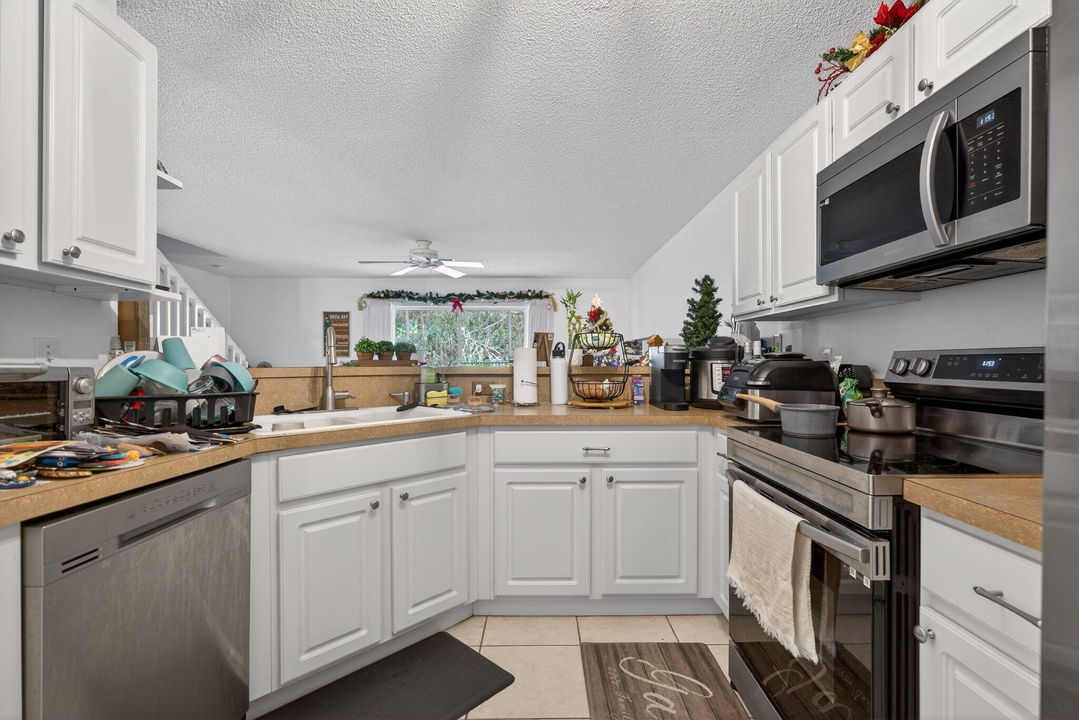 For Rent: $3,150 (3 beds, 2 baths, 1437 Square Feet)