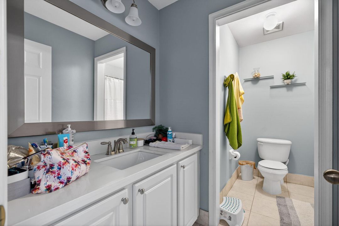 For Rent: $3,150 (3 beds, 2 baths, 1437 Square Feet)