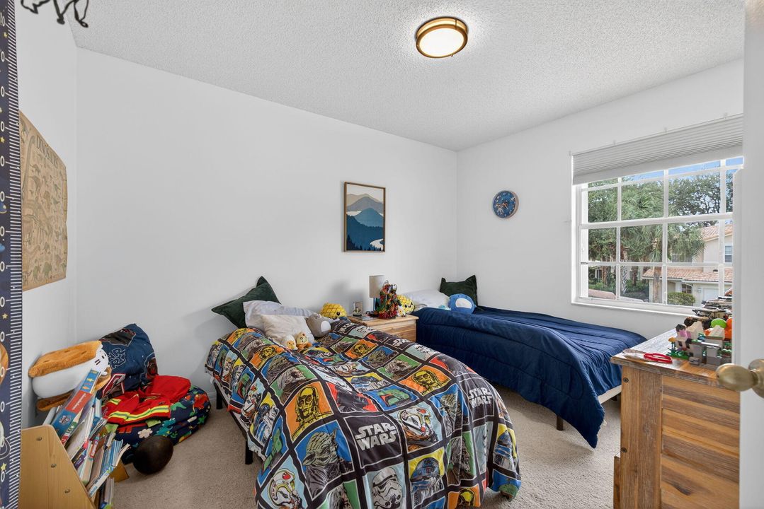 For Rent: $3,150 (3 beds, 2 baths, 1437 Square Feet)