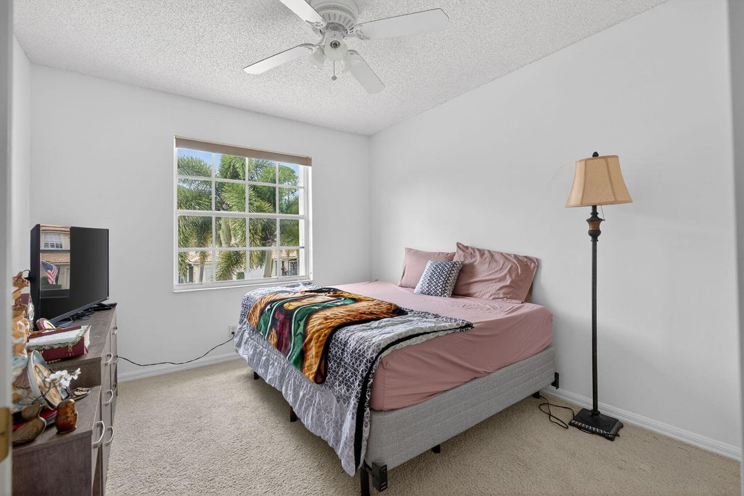 For Rent: $3,150 (3 beds, 2 baths, 1437 Square Feet)