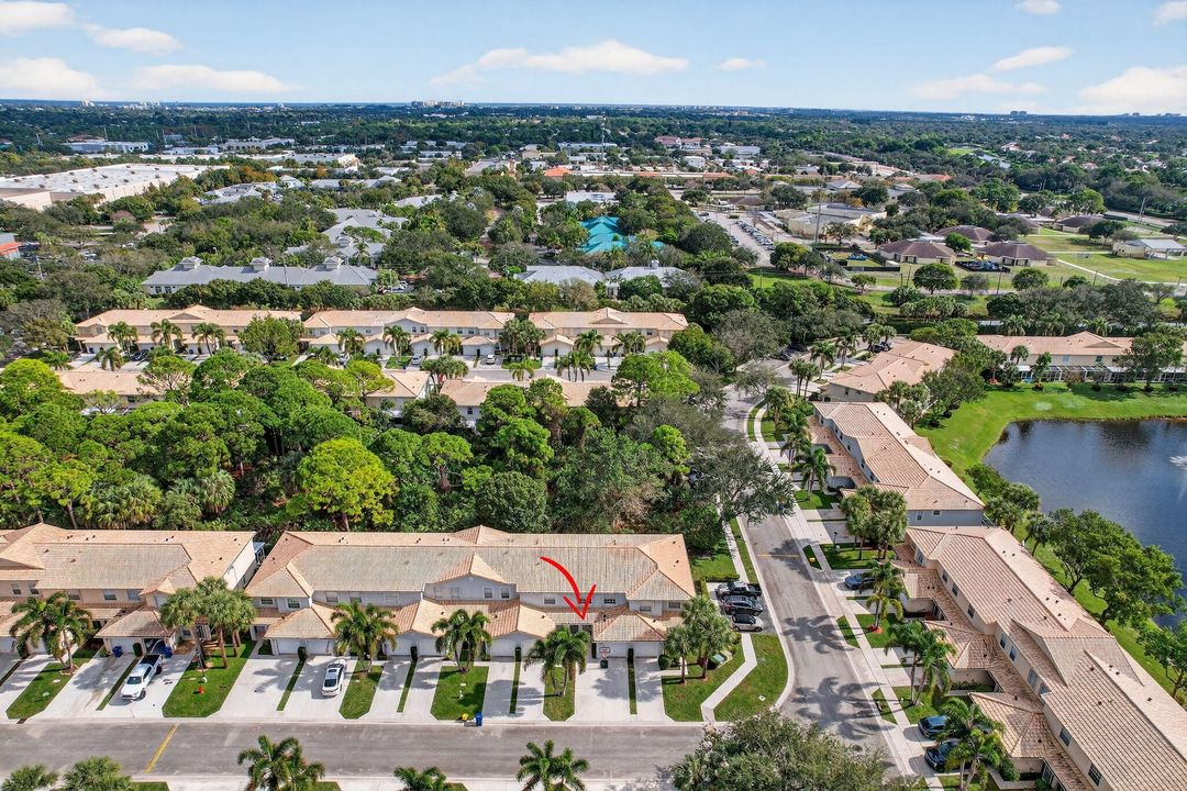 For Rent: $3,150 (3 beds, 2 baths, 1437 Square Feet)