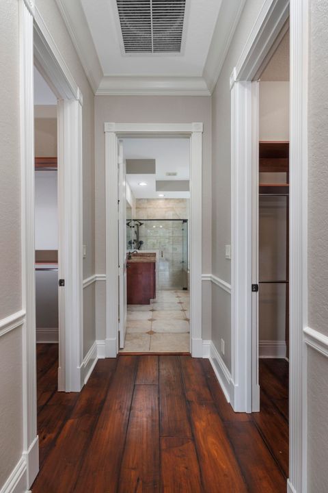 For Sale: $799,900 (3 beds, 3 baths, 2717 Square Feet)