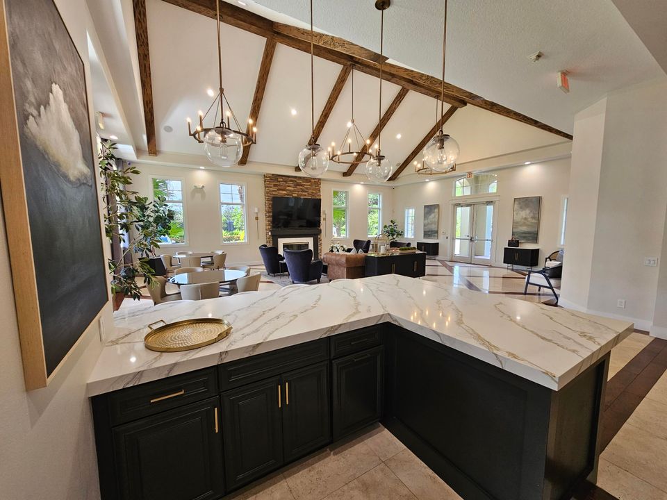 For Sale: $799,900 (3 beds, 3 baths, 2717 Square Feet)