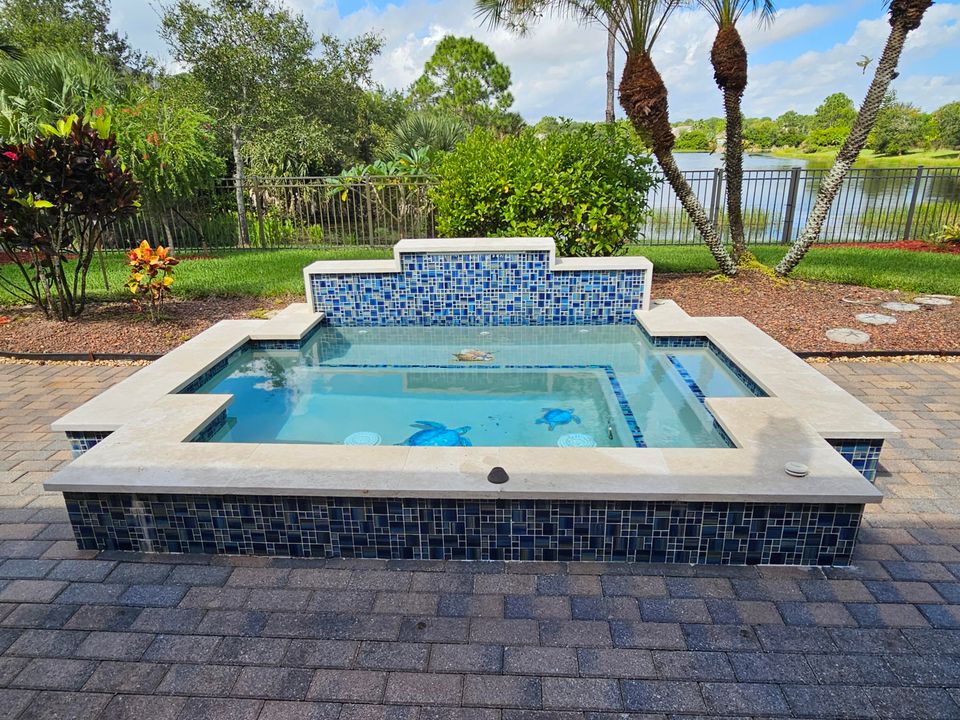 For Sale: $799,900 (3 beds, 3 baths, 2717 Square Feet)