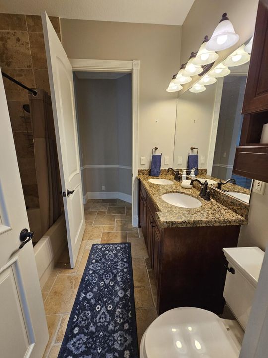 For Sale: $799,900 (3 beds, 3 baths, 2717 Square Feet)