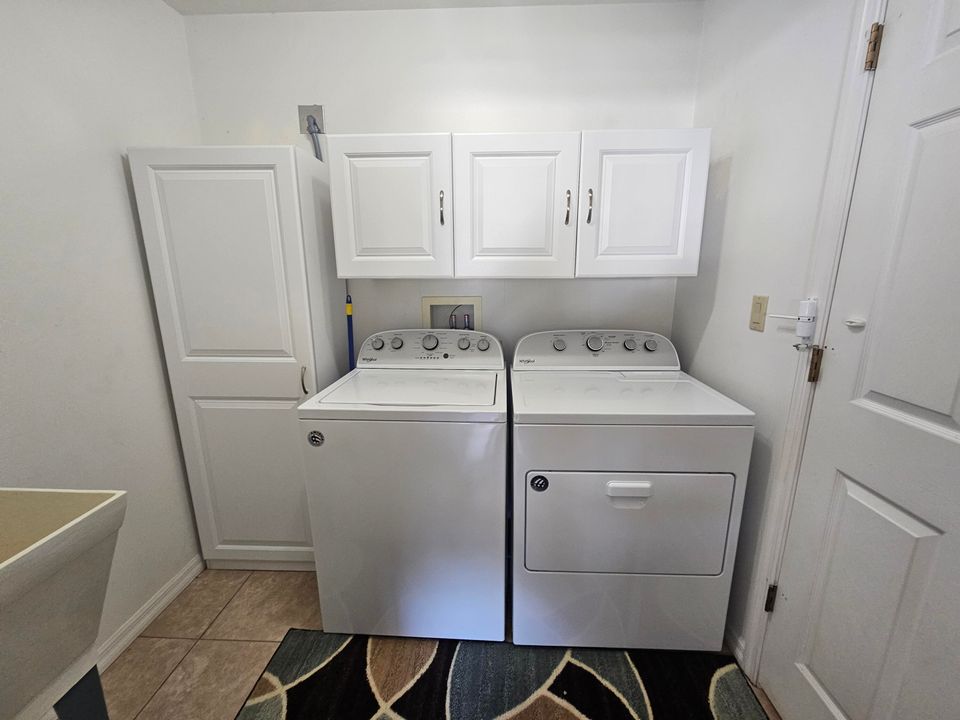 待售: $399,000 (4 贝兹, 2 浴室, 2101 平方英尺)