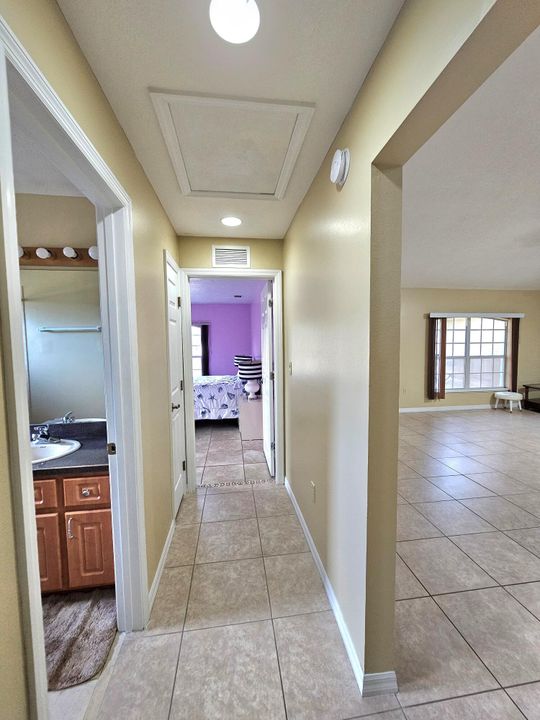 待售: $399,000 (4 贝兹, 2 浴室, 2101 平方英尺)