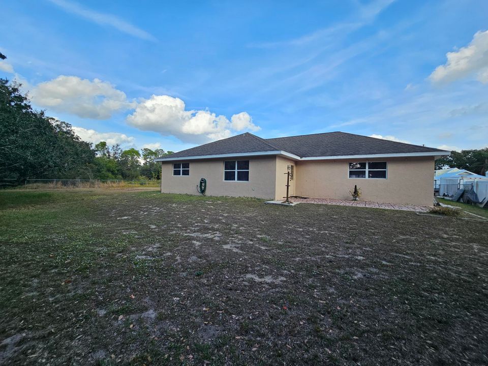 待售: $399,000 (4 贝兹, 2 浴室, 2101 平方英尺)