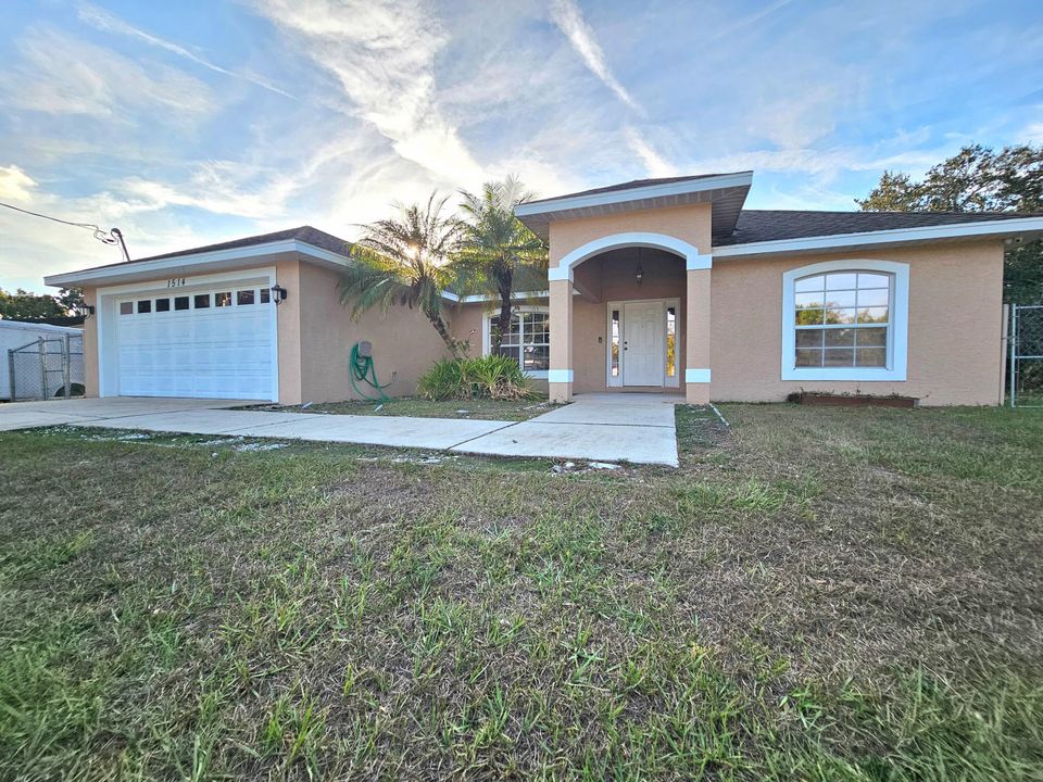 待售: $399,000 (4 贝兹, 2 浴室, 2101 平方英尺)