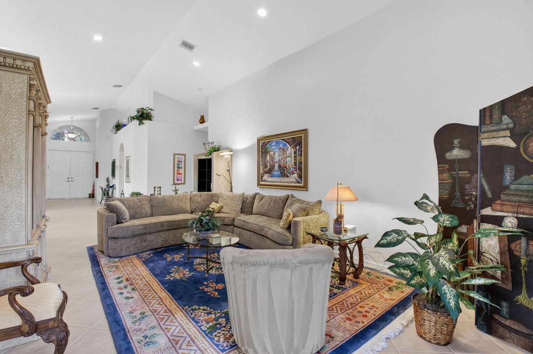 For Sale: $595,000 (3 beds, 2 baths, 2331 Square Feet)