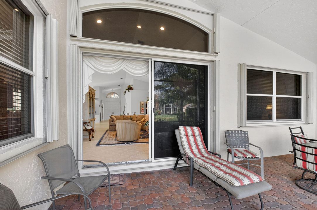 For Sale: $595,000 (3 beds, 2 baths, 2331 Square Feet)