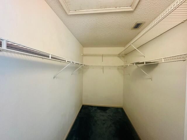 For Sale: $465,000 (3 beds, 2 baths, 1884 Square Feet)