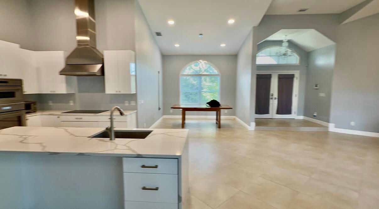 For Rent: $5,000 (3 beds, 2 baths, 3141 Square Feet)