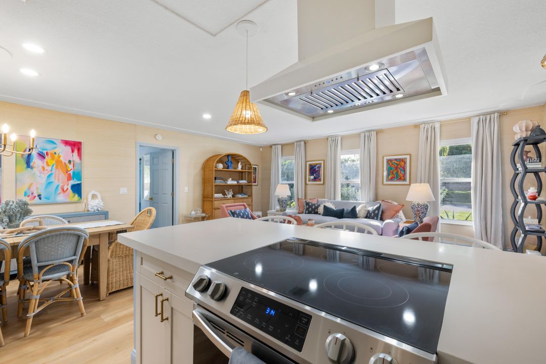 For Rent: $6,500 (3 beds, 2 baths, 1722 Square Feet)