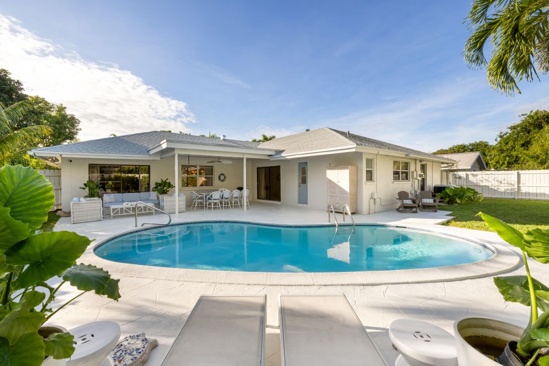 For Rent: $6,500 (3 beds, 2 baths, 1722 Square Feet)