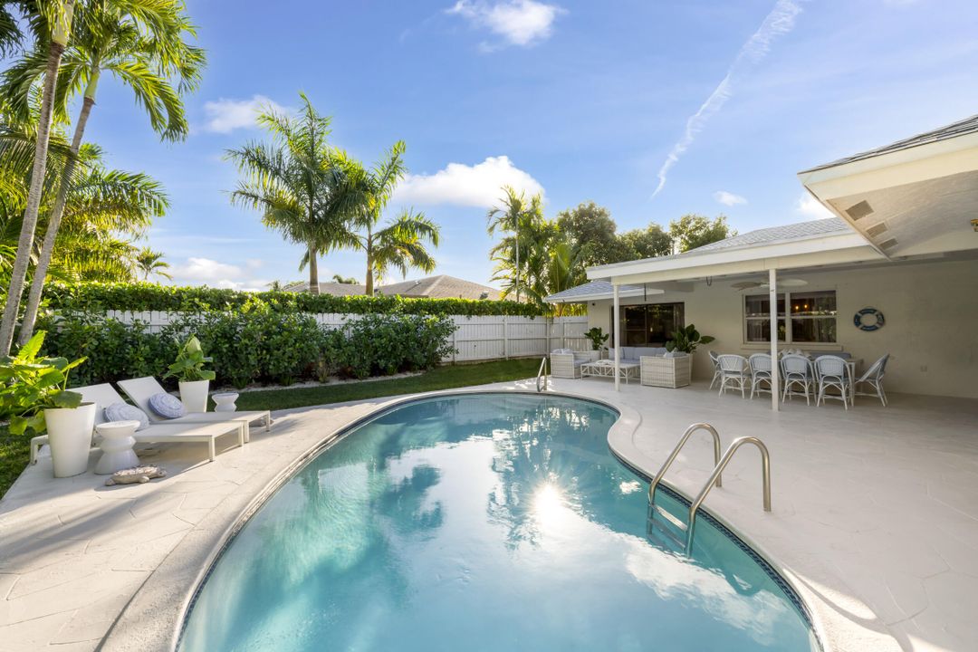 For Rent: $6,500 (3 beds, 2 baths, 1722 Square Feet)