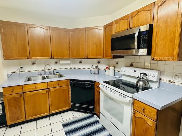 For Sale: $465,000 (3 beds, 2 baths, 1884 Square Feet)