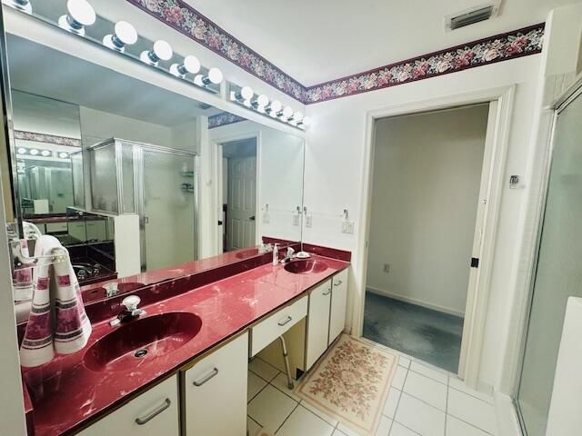 For Sale: $465,000 (3 beds, 2 baths, 1884 Square Feet)